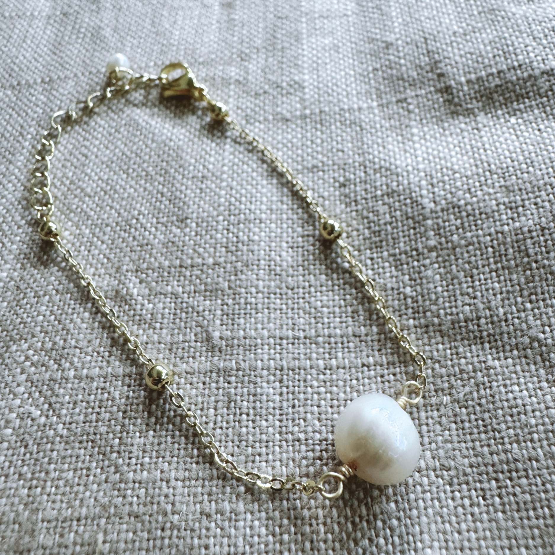 Astra Pearl Bracelet