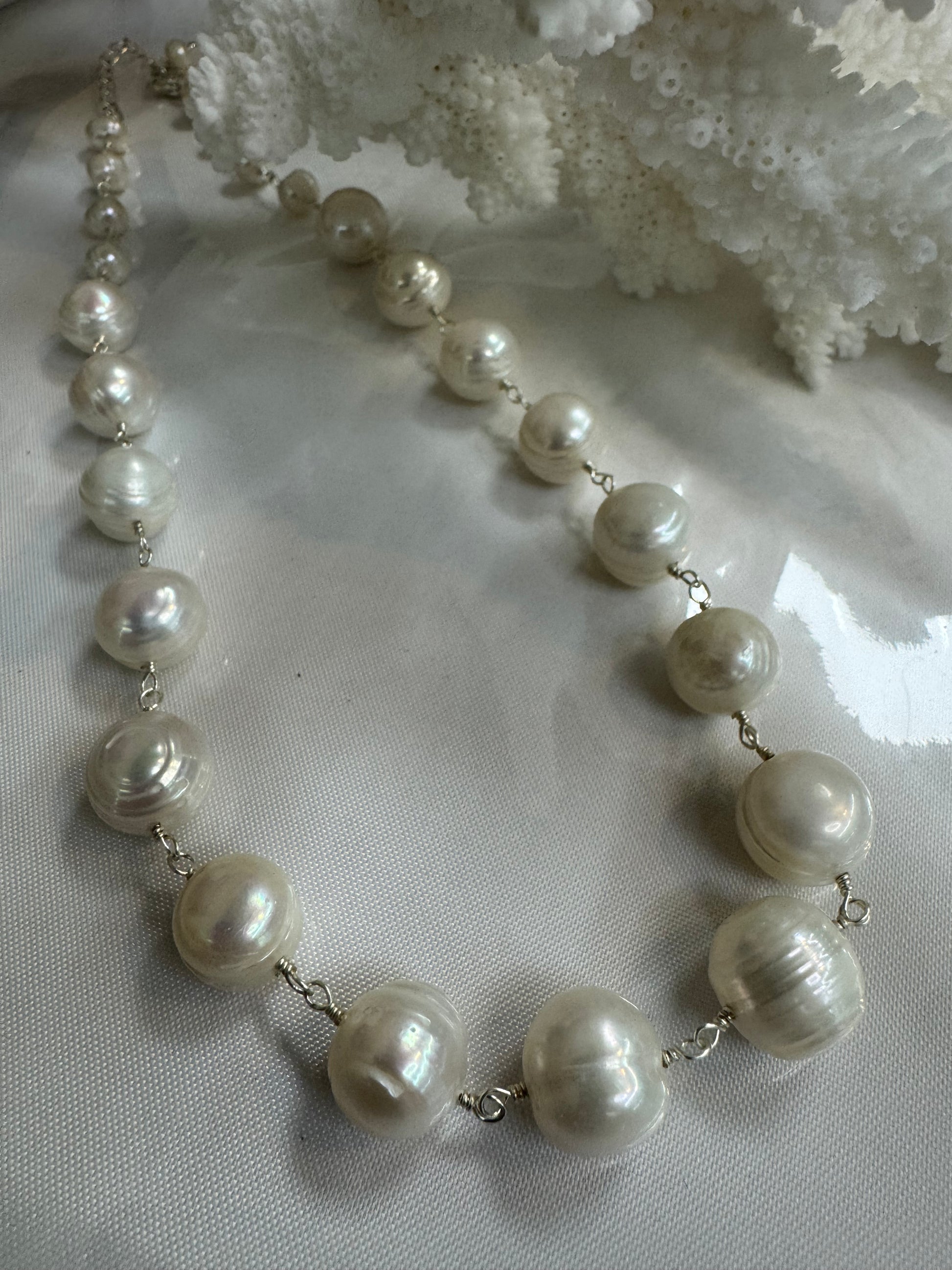 Posh Pearls Necklace