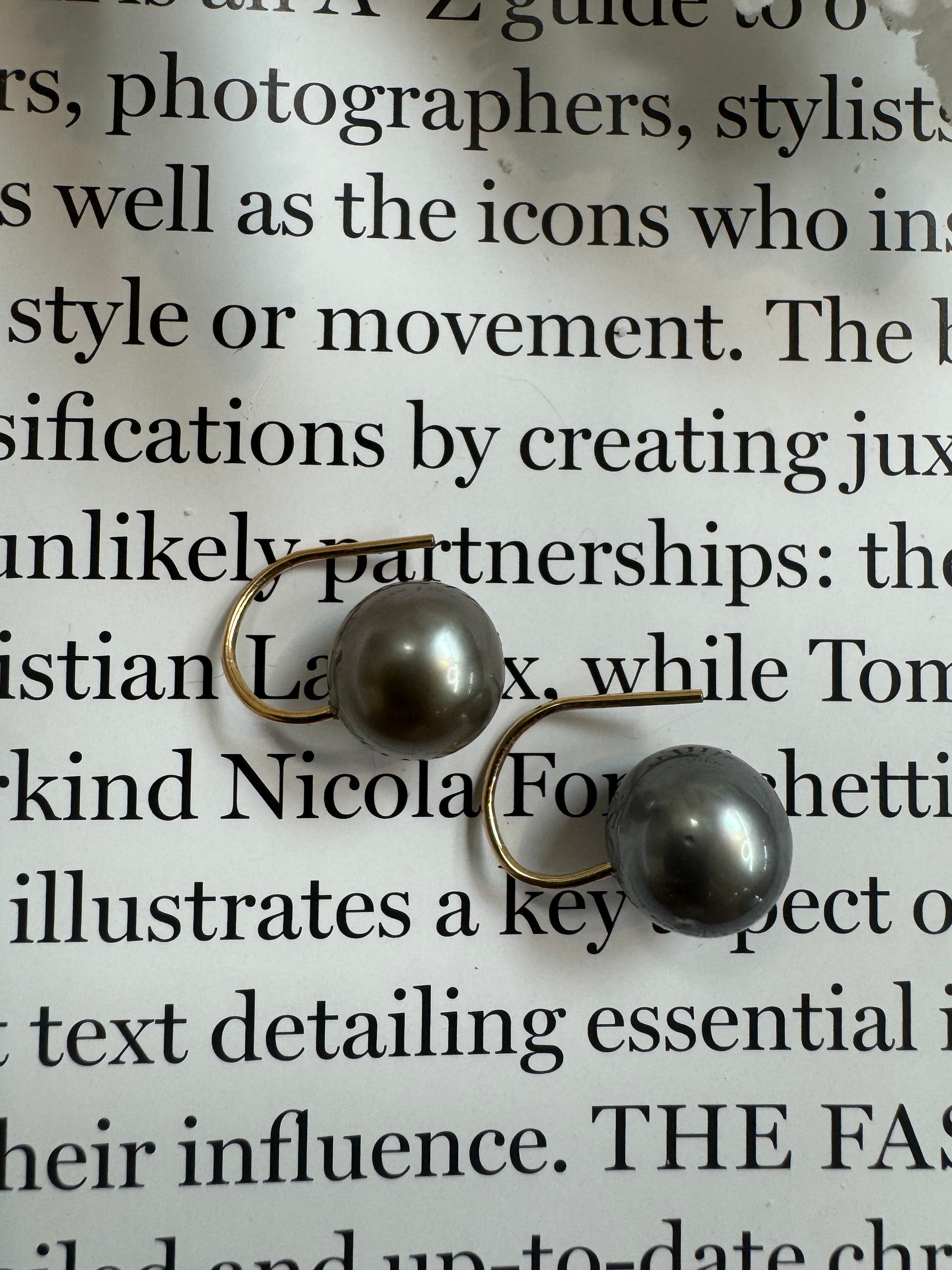 Horseshoe Tahitian Pearl Earrings